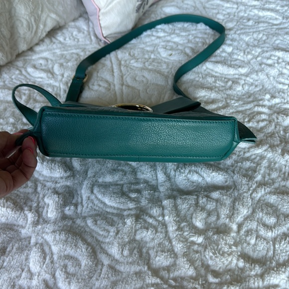 Vince Camuto, Crossbody - Picture 9 of 10